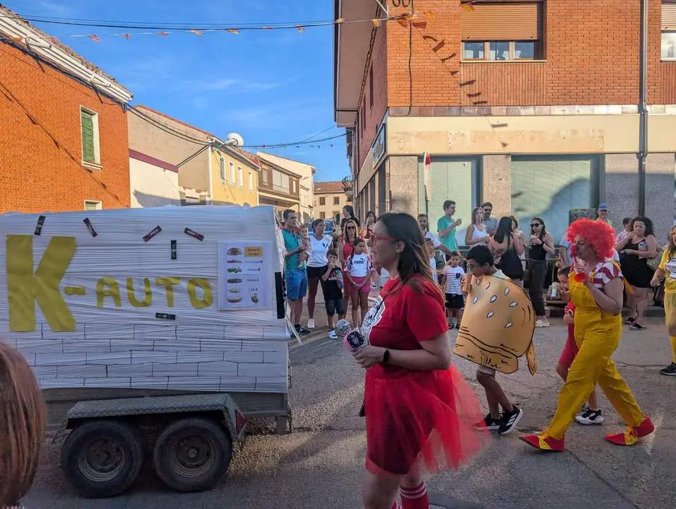 desfile de carrozas de Quiruelas de Vidriales (23)