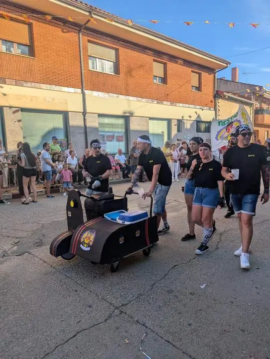desfile de carrozas de Quiruelas de Vidriales (27)