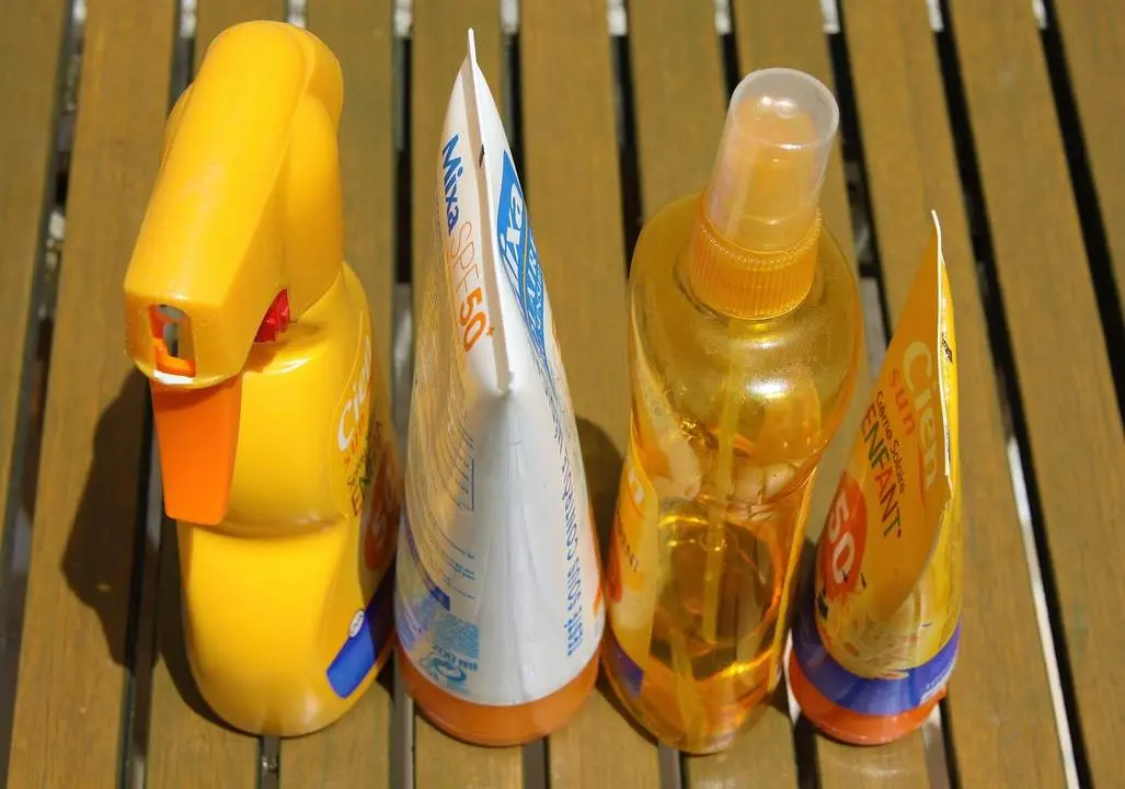 Crema solar Archivo