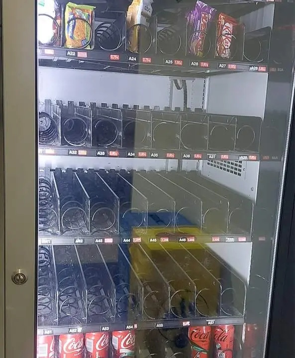 Expendedor vacio del Vigen de la Concha