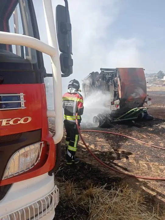 Arde una empacadora en Alcañices