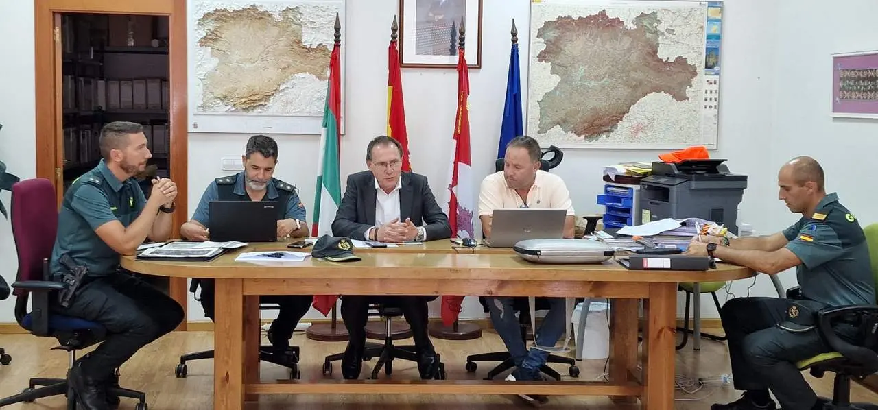 Reunión de coordinación de seguridad en Carbajales