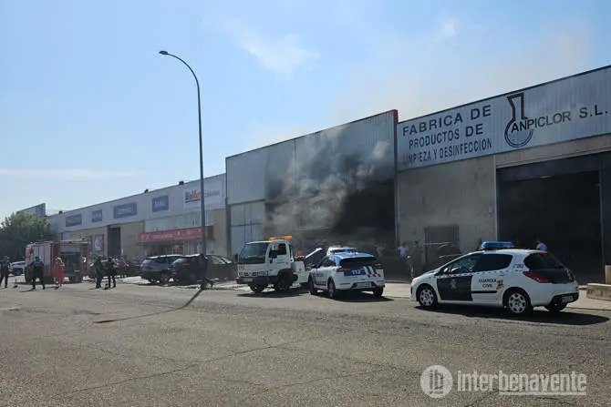 Incendio nave benavente