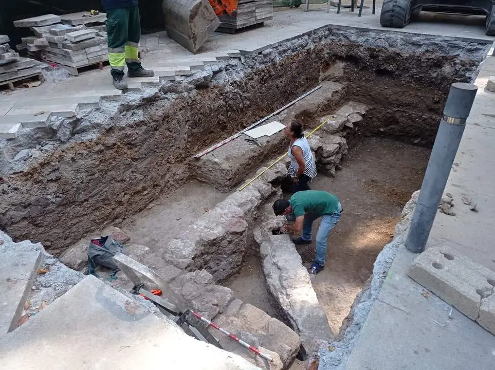 Restos arqueológicos Plaza de Fernández Duro