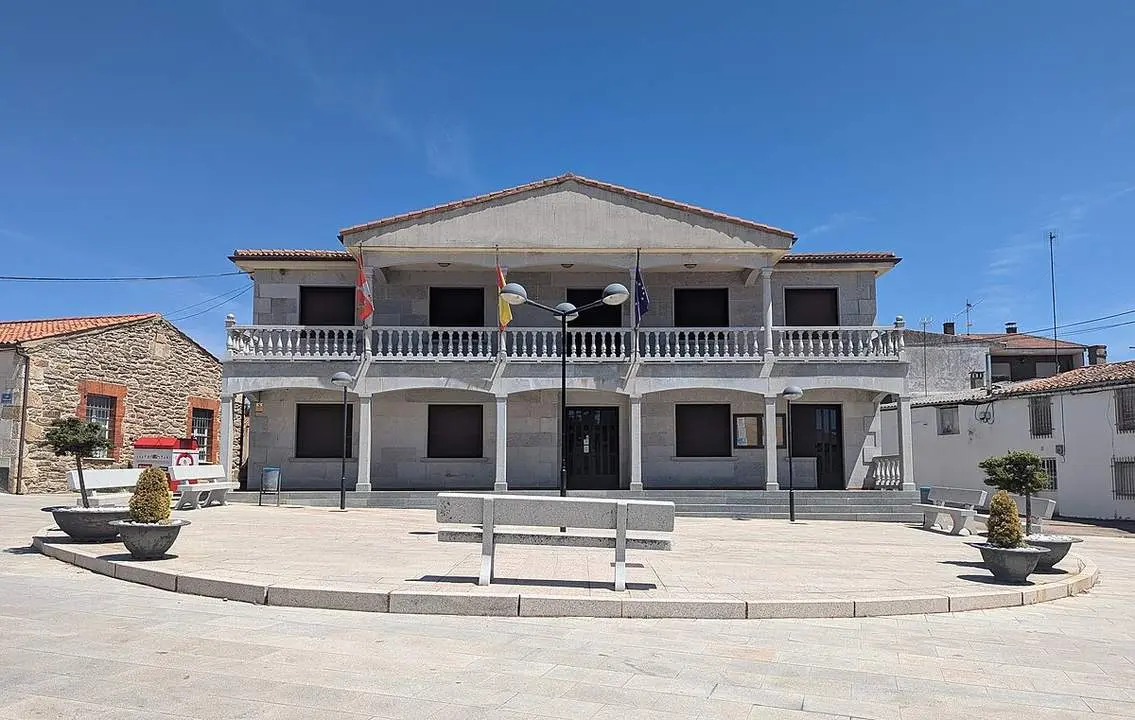 Casa_consistorial_de_Pereruela