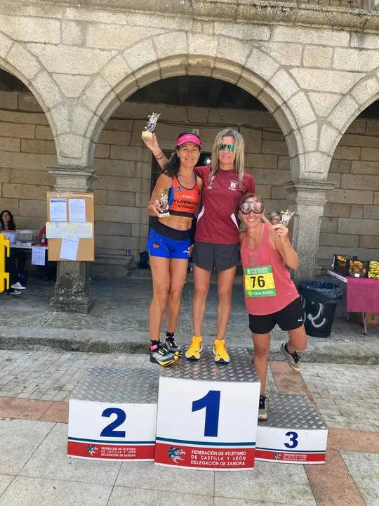 Elena Cavete vencedora en la legua de Sanabria