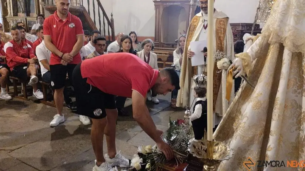 Ofrenda del Zamora CF_4