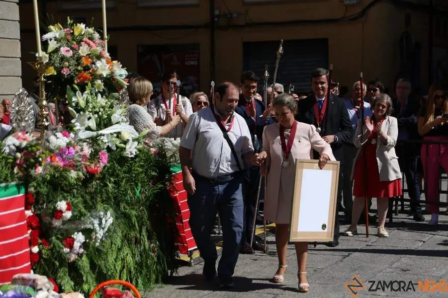 ofrenda floral Virgen de la Concha _15