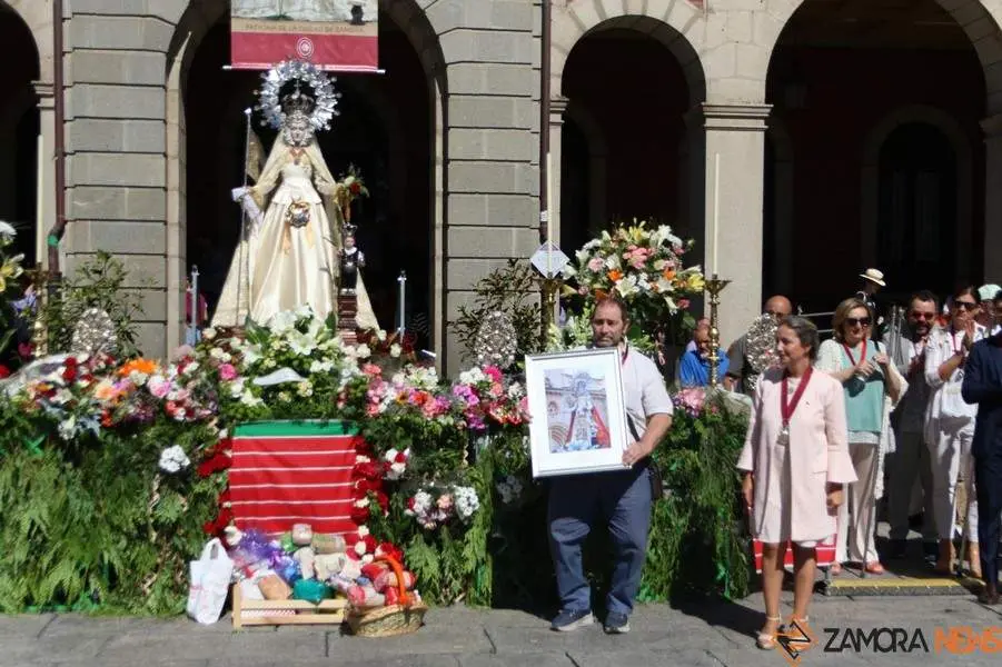 ofrenda floral Virgen de la Concha _16