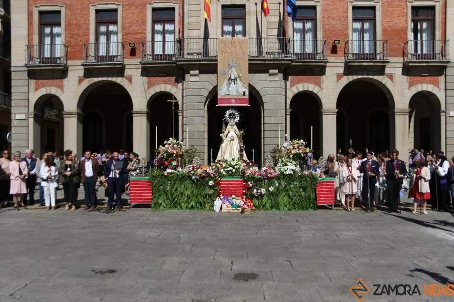 ofrenda floral Virgen de la Concha _17