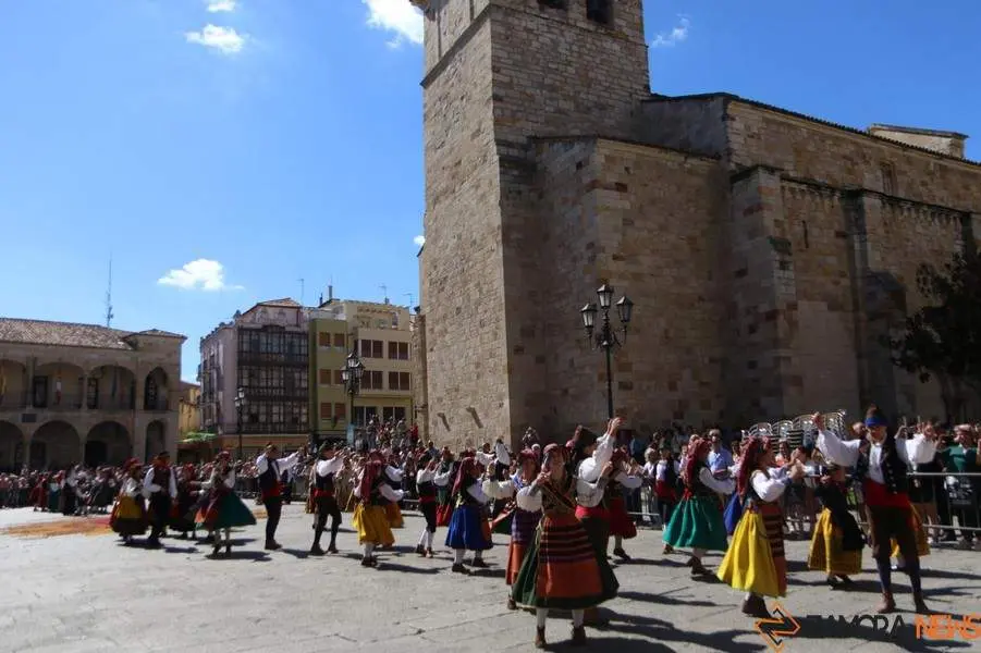 ofrenda floral Virgen de la Concha _19