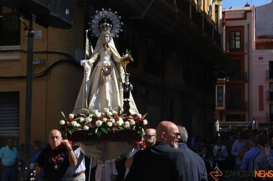 ofrenda floral Virgen de la Concha _21