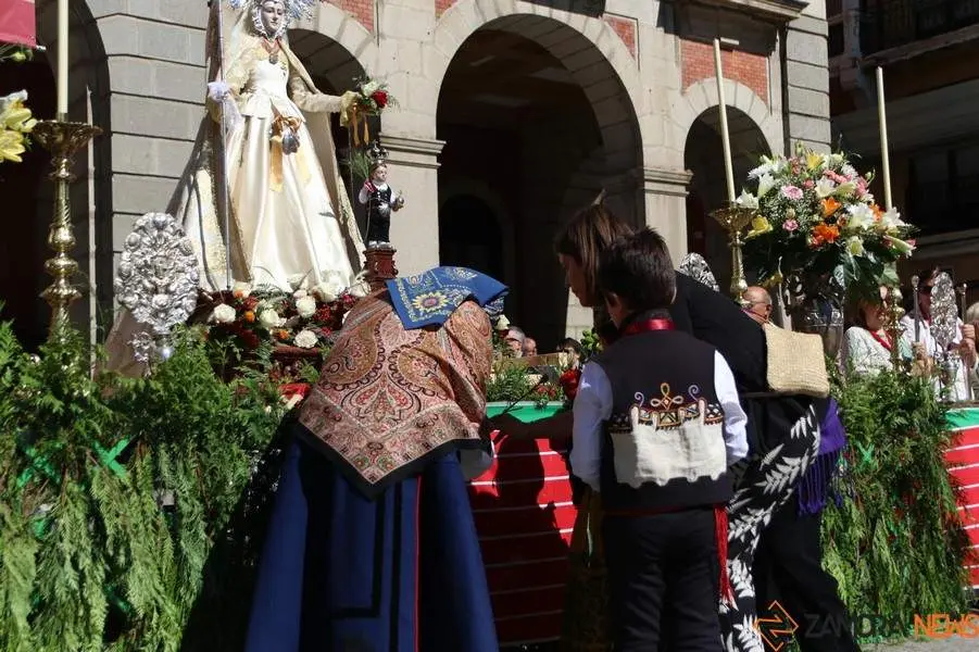 ofrenda floral Virgen de la Concha _26