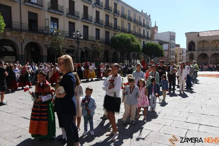 ofrenda floral Virgen de la Concha _32