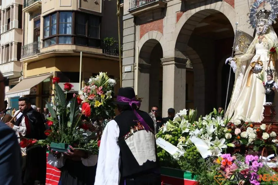 ofrenda floral Virgen de la Concha _38