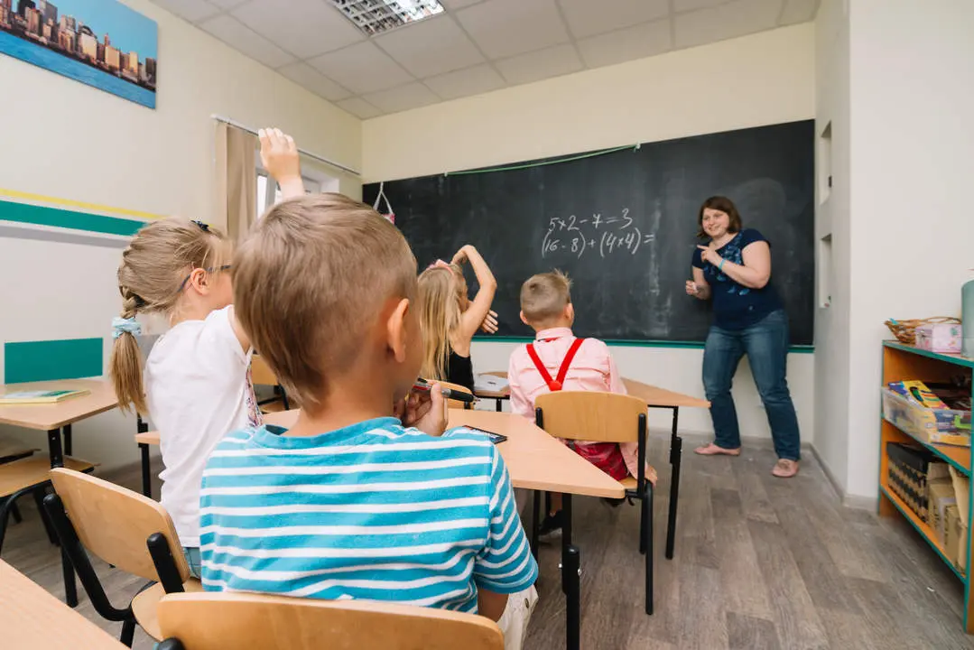 Niños en clase Archivo
