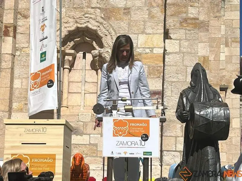 premiados papeletas en el comercio de Zamora