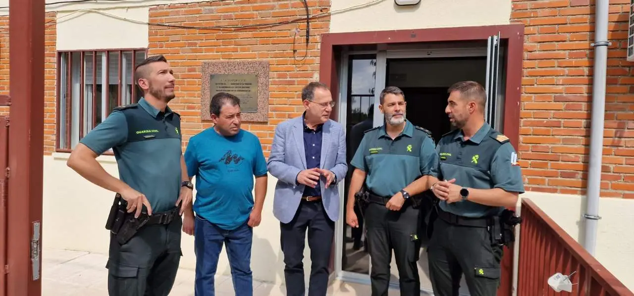 visitas a los acuartelamientos de la Guardia Civil Corrales