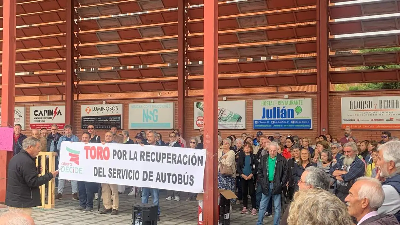 Concentración Toro Bus