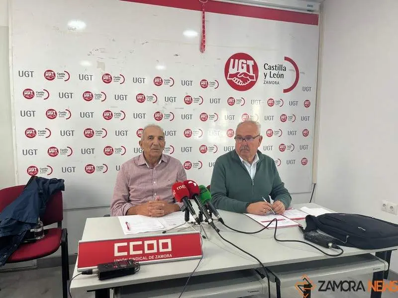 secretarios generales provinciales de las uniones de jubilados y pensionistas de CCOO y UGT en Zamora. imagen de archivo