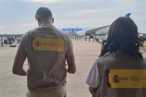 Familias evacuadas llegan a Torrejón de Ardoz. (Pool Moncloa)