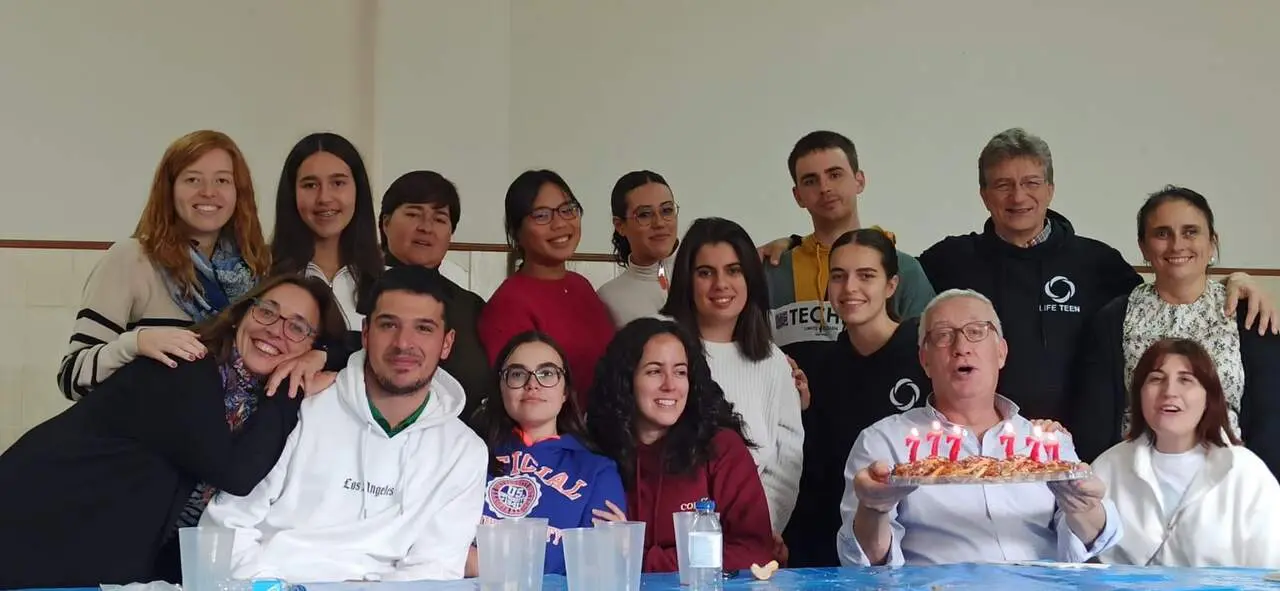Jóvenes del grupo Lifeteen de Zamora