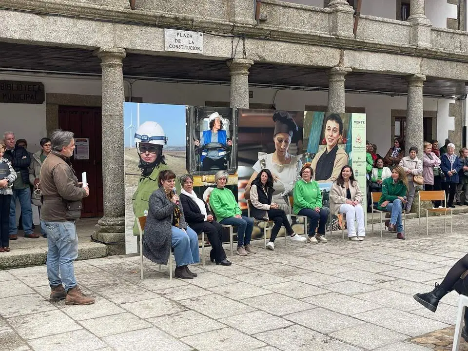 2024-10-15.- I Encuentro Mujer Rural Fuenteguinaldo II