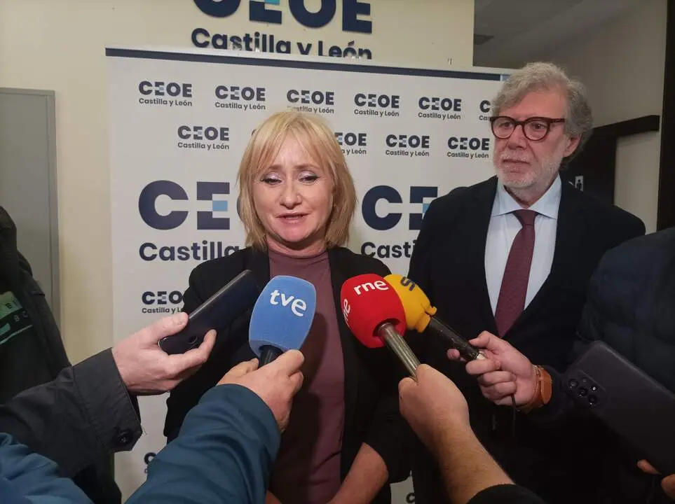 Leticia García reunida con la CEOE