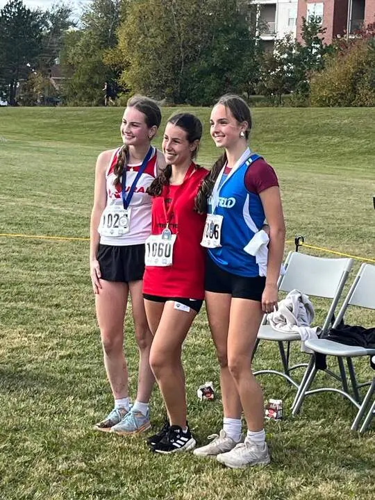 A.PODIUM LUCIA