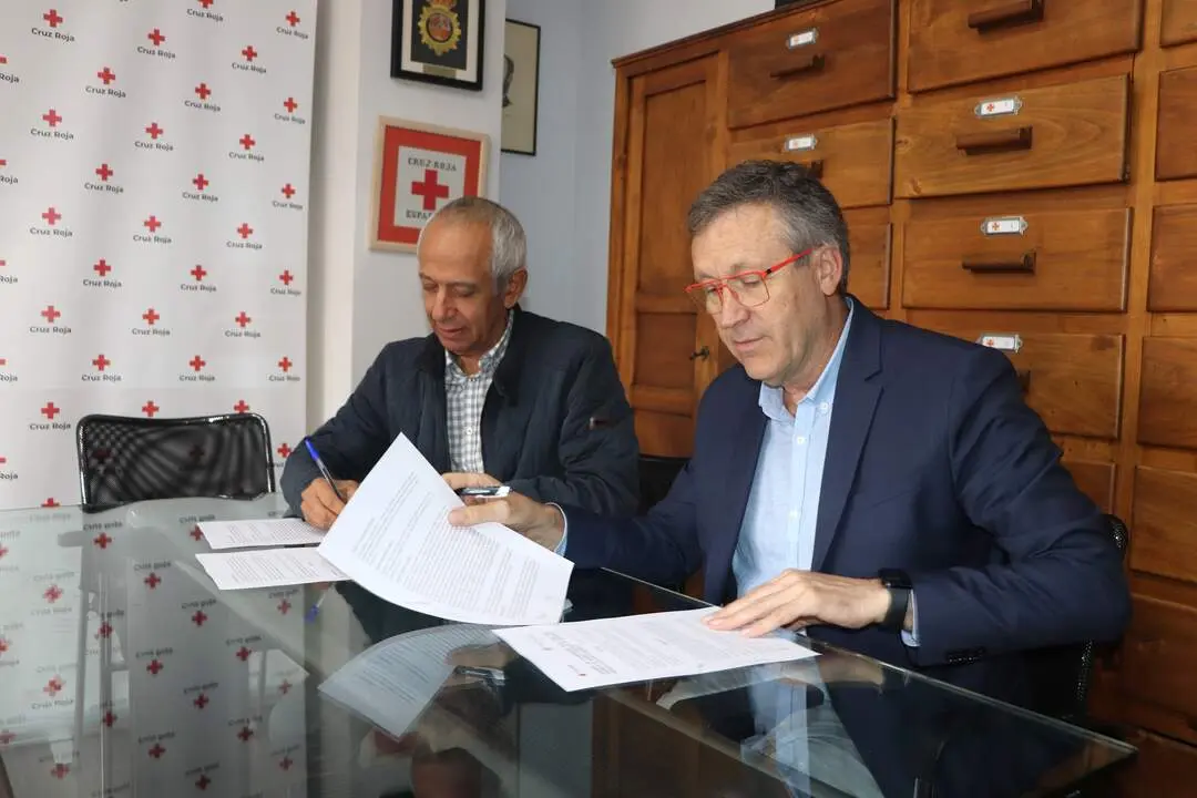 Cruz Roja con la óptica Natural Optics Palacios del Valle