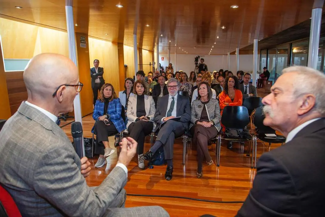 La jornada 'Impulso al sector textil y de la moda' promueve el desarrollo y la modernización del sector