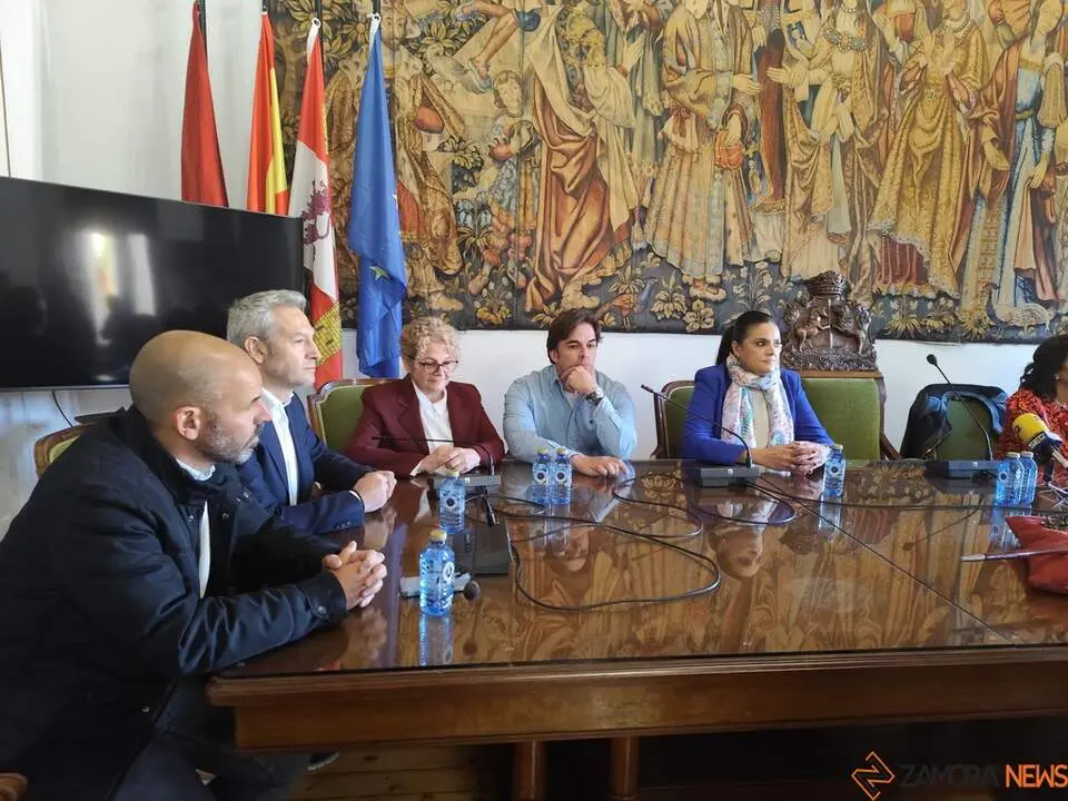 Mocion Censura Toro