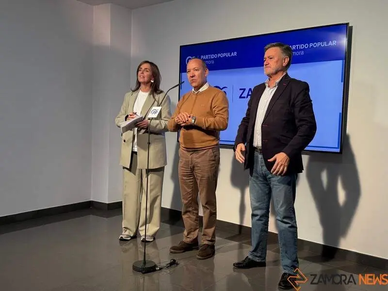 Carmen Fúnez, Francisco Vázquez y José María Barrios _2