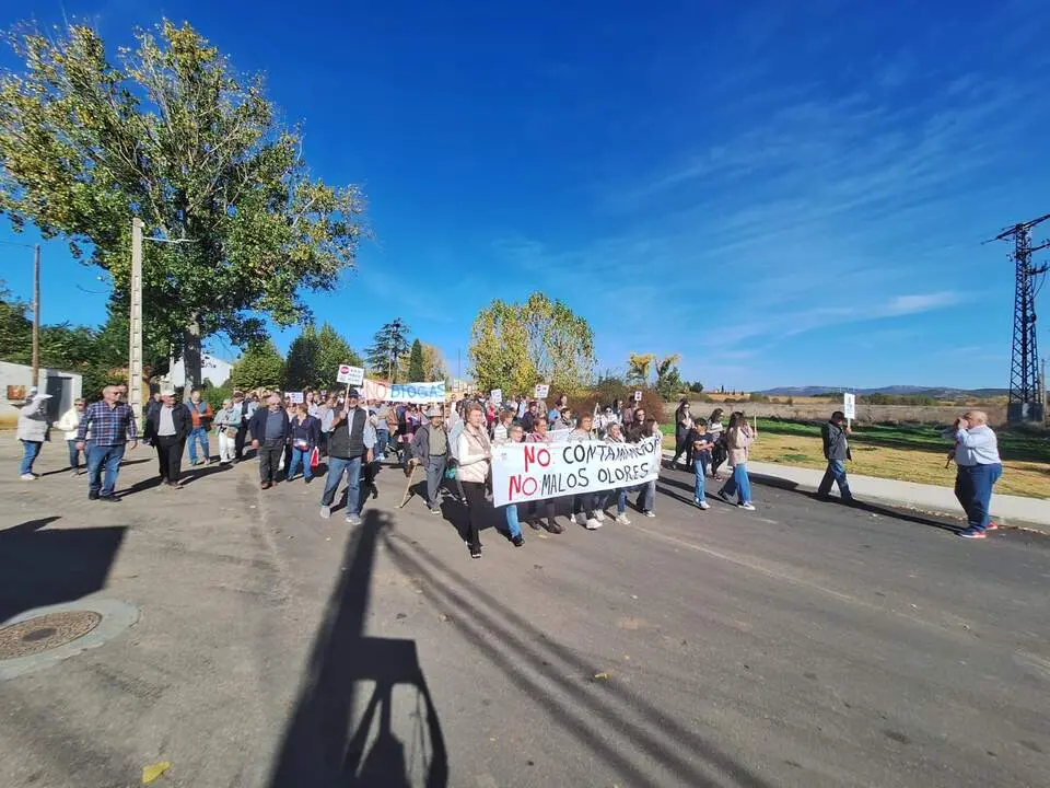 manifestación contra la planta de biogás en Santibáñez de Vidriales  (2)