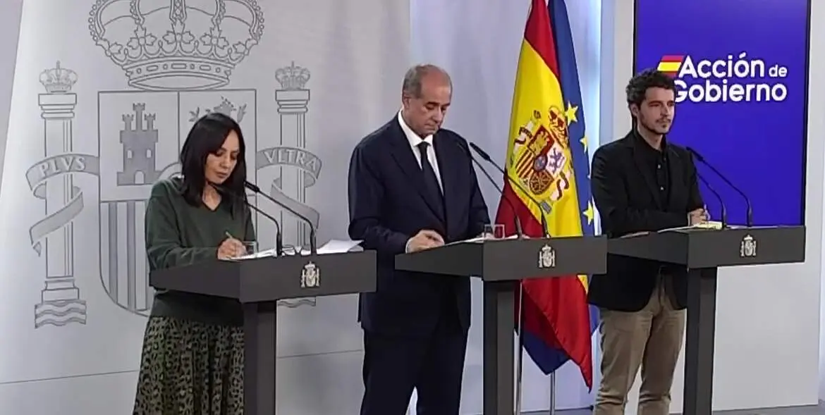 Los directores generales de la Policía Nacional, Francisco Pardo; de la Guardia Civil, Mercedes González, y de Salud Pública y Equidad en la Salud, Pedro Gullón