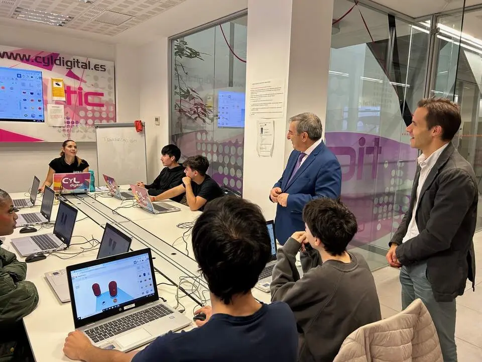 Taller de robótica en el Espacio CyL Digital