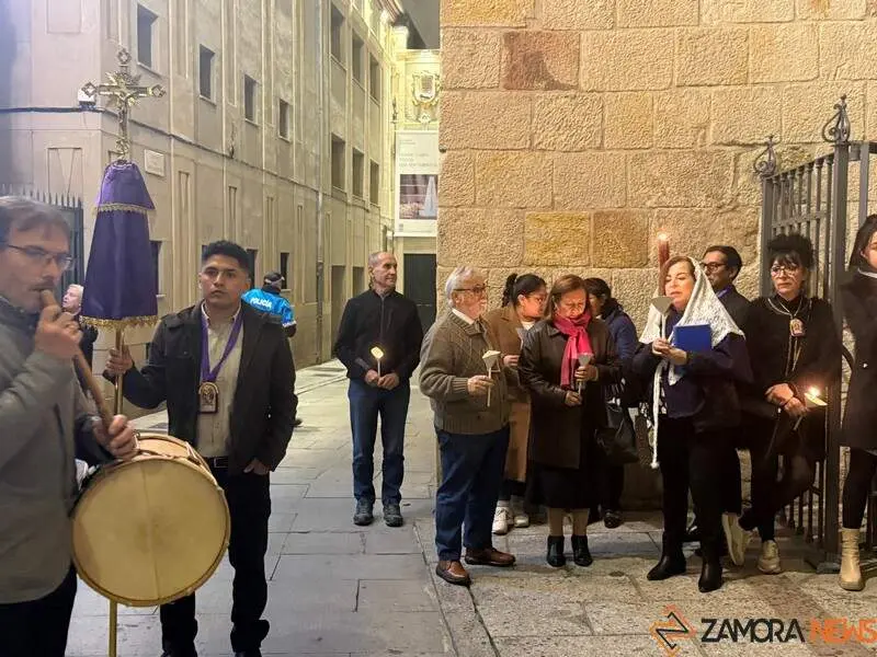 La Hermandad del Se&ntilde;or de los Milagros Traslada su Imagen_6