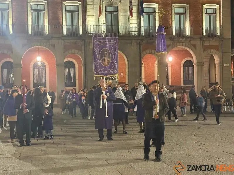 La Hermandad del Se&ntilde;or de los Milagros Traslada su Imagen_9