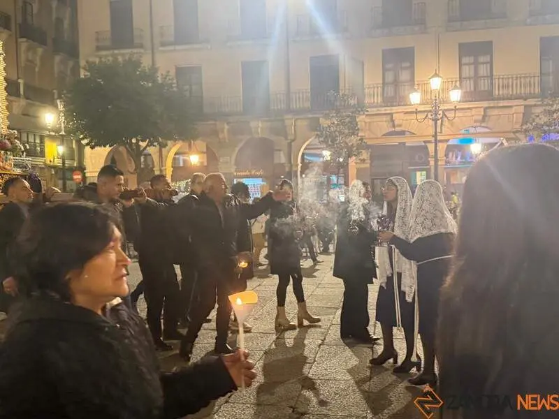 La Hermandad del Se&ntilde;or de los Milagros Traslada su Imagen_12