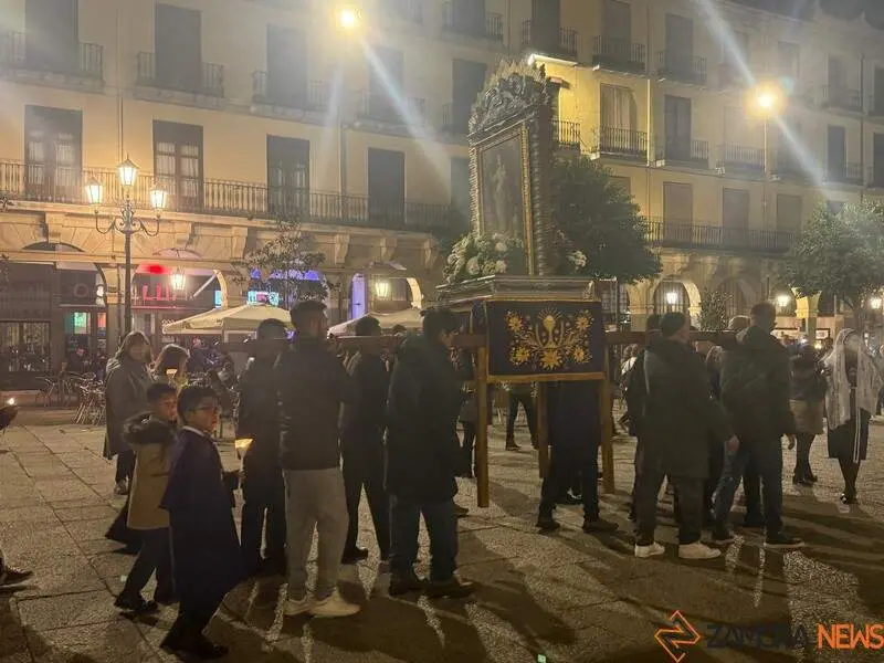 La Hermandad del Se&ntilde;or de los Milagros Traslada su Imagen_15