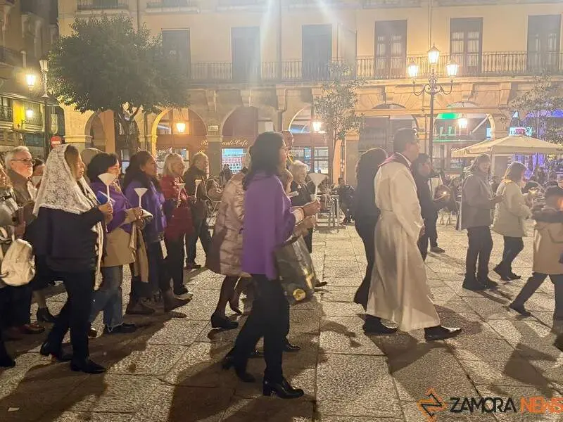 La Hermandad del Se&ntilde;or de los Milagros Traslada su Imagen_16