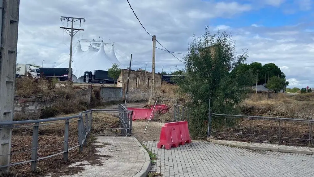 Puente de la calle cabarreros 16 de octubre