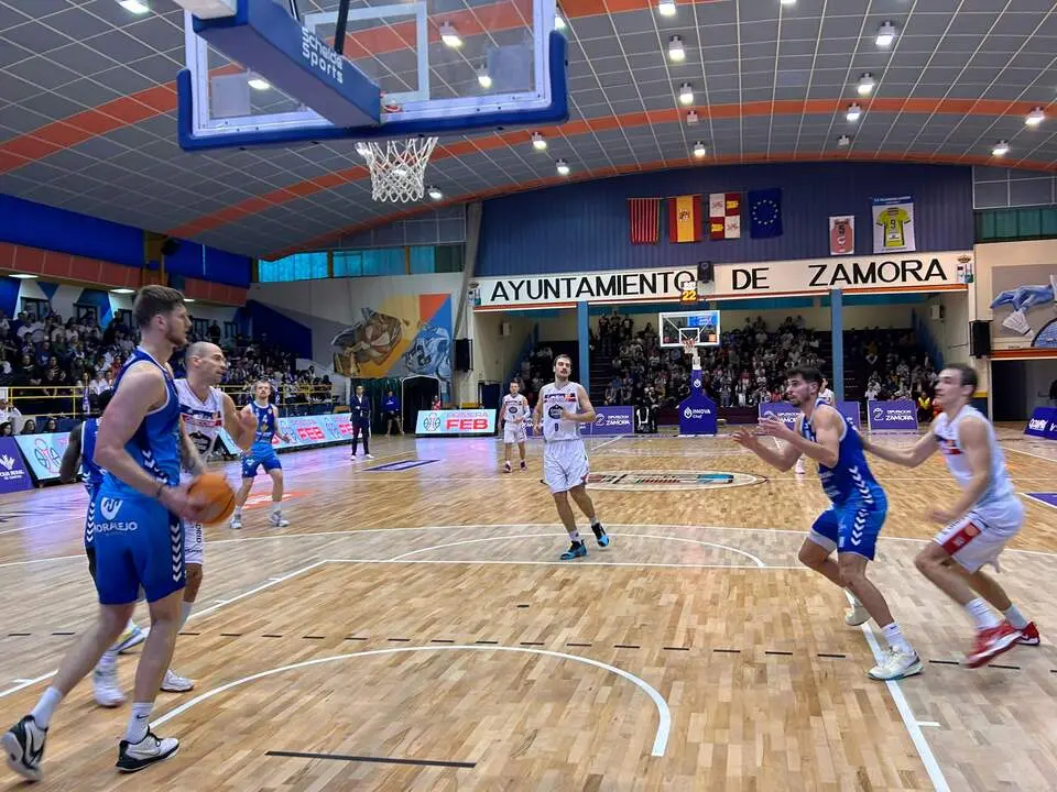 CB ZAMORA