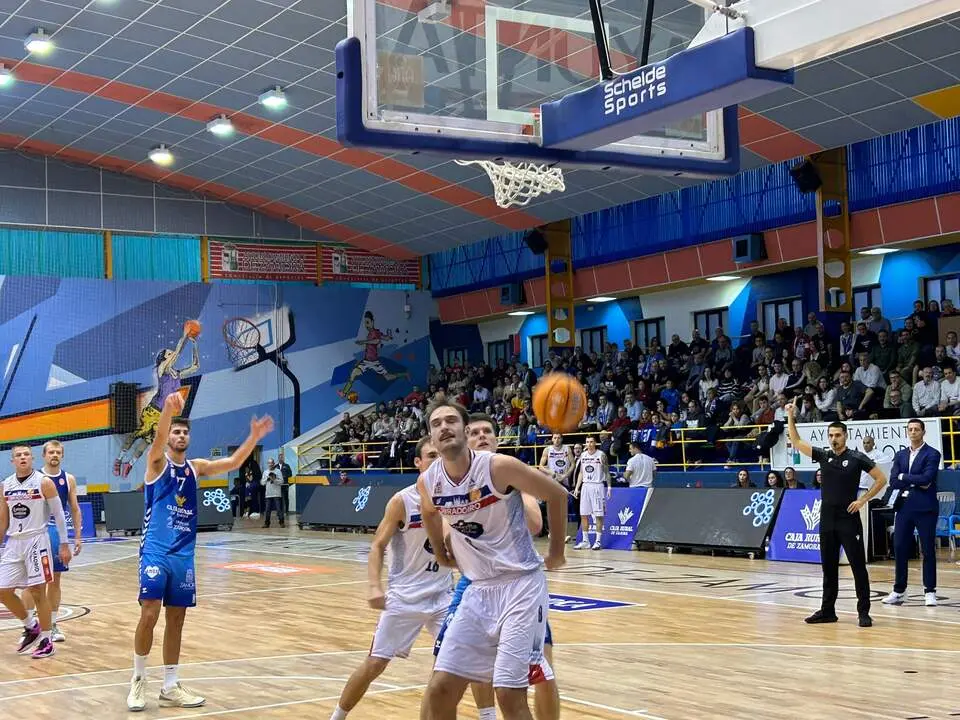 CB ZAMORA