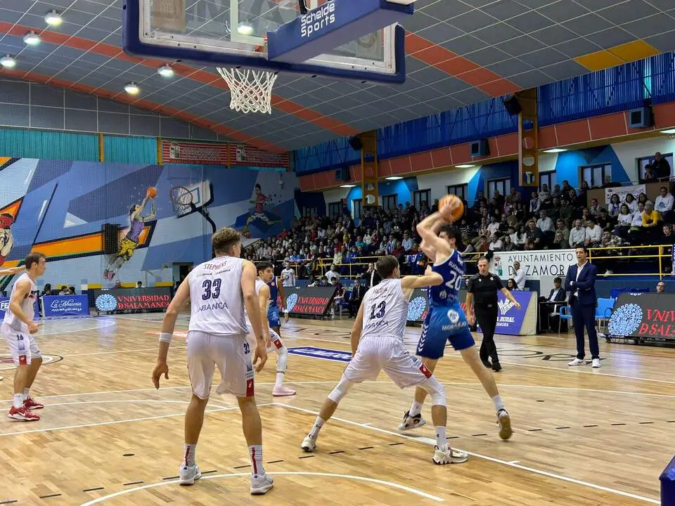 CB ZAMORA