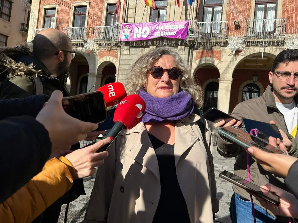 'Por un presente y un futuro sin violencias machistas para las mujeres'