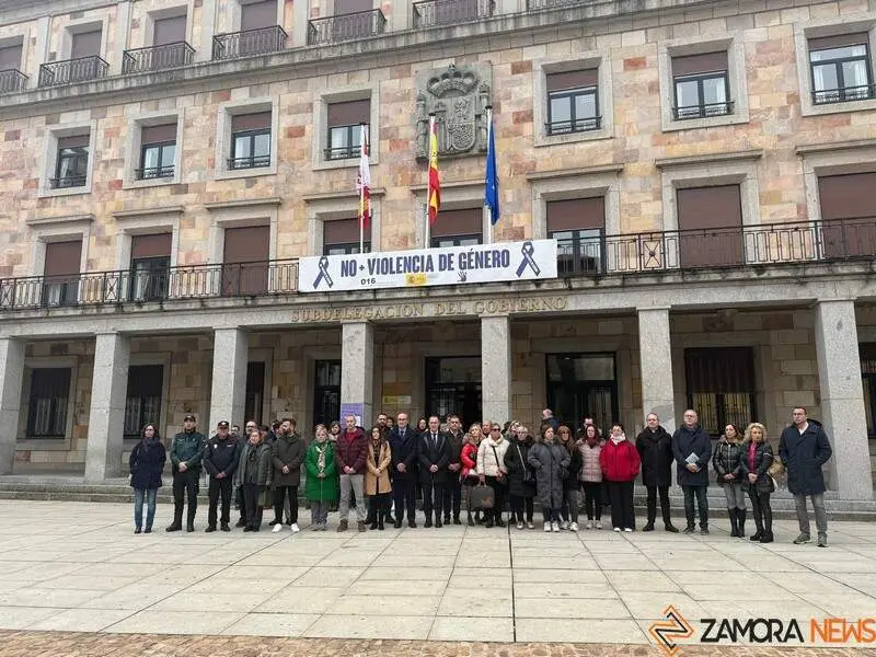 minuto de silencio por una víctima de violencia de género 