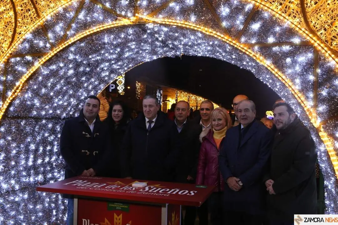 Encendido de las luces de Navidad en La Marina