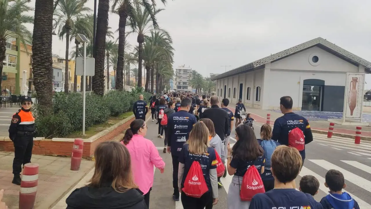 Más de 1.300 personas corren por Luca en Denia