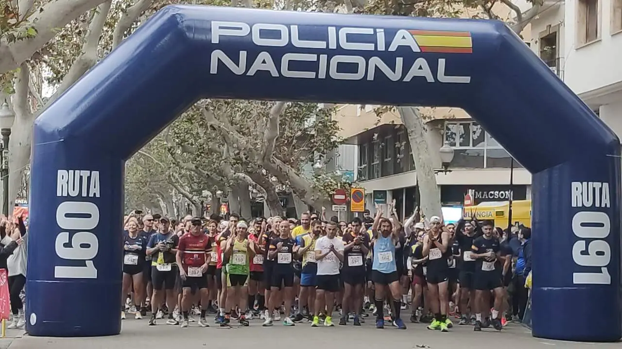 Más de 1.300 personas corren por Luca en Denia